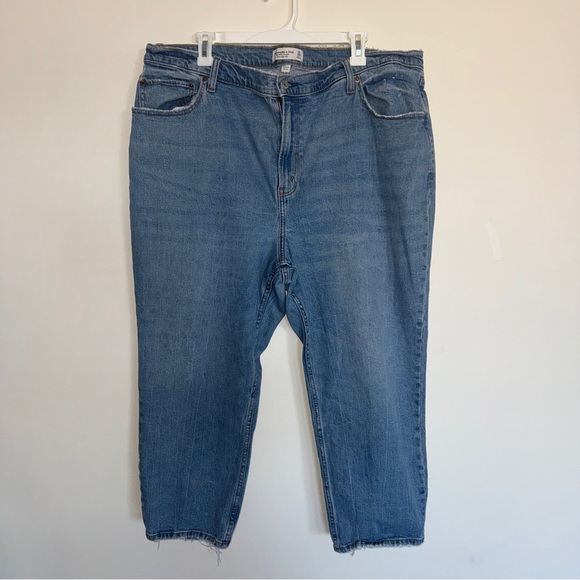 Abercrombie and Fitch Ankle Straight Ultra High Rise Curve Love 35 20 SHORT - Picture 1 of 6